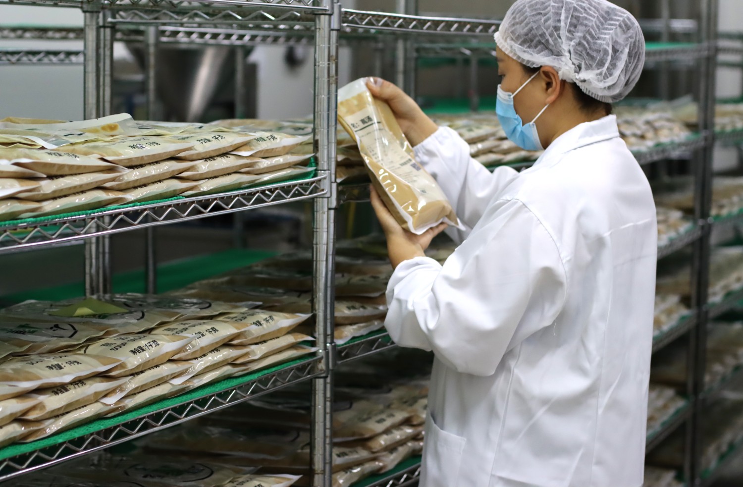 康德食品麻辣口味操作視頻-公司提供貼牌定制，免費(fèi)送技術(shù)的服務(wù)，開店無需大廚，簡易操作，快速標(biāo)準(zhǔn)化出餐